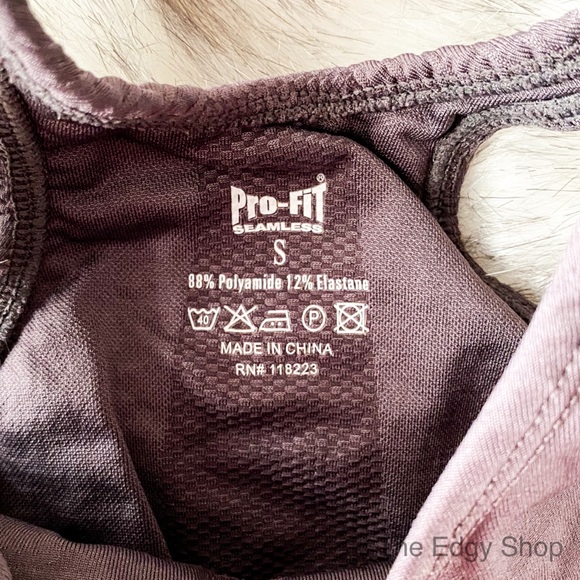 Pro-Fit | Seamless Racerback Sports Bra - Picture 4 of 4